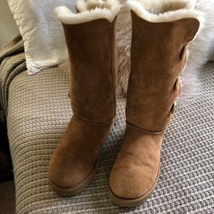 Chestnut Bailey Button Triplet II Women’s Ugg Boot